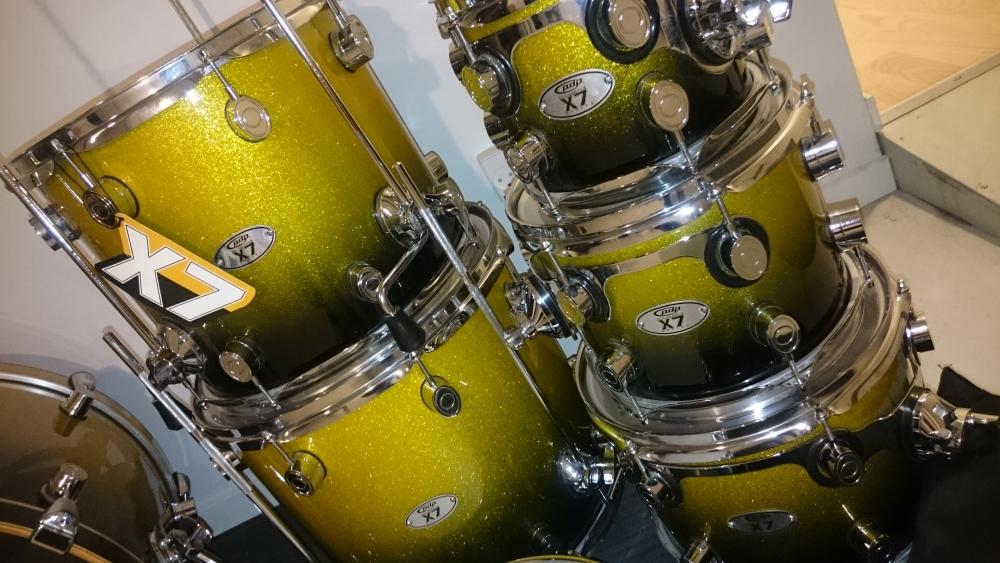 Trommesæt PDP X7 Pacific Drums/DW Gold Sparkle Tom (TomTom) soundtrade