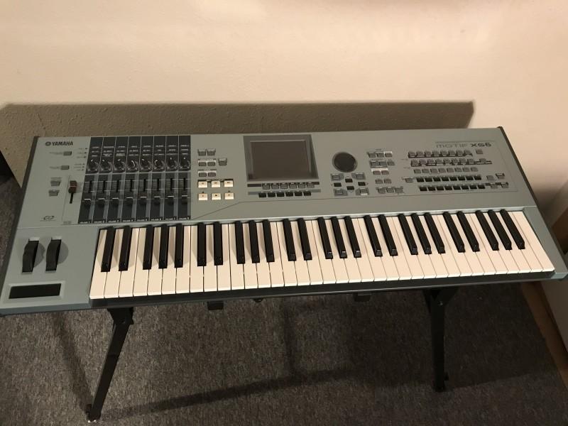 Yamaha Motif XS6 Music Production Synthesizer Workstation