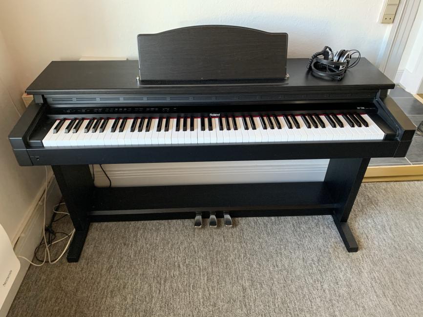 Roland digital piano HP 2700 Digitalklaverer soundtrade