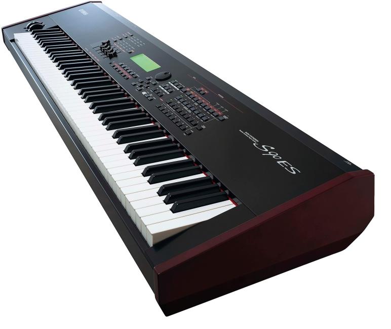 Yamaha S90 ES  Performance SynthesizerStage PianoMidi Controller