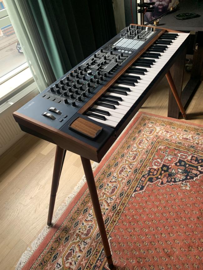 POLYBRUTE 6Voice Polyphonic Analog Morph Synthesizer 