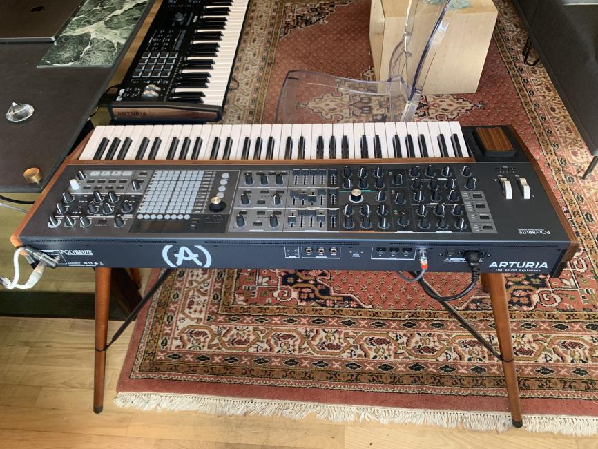 POLYBRUTE 6Voice Polyphonic Analog Morph Synthesizer 