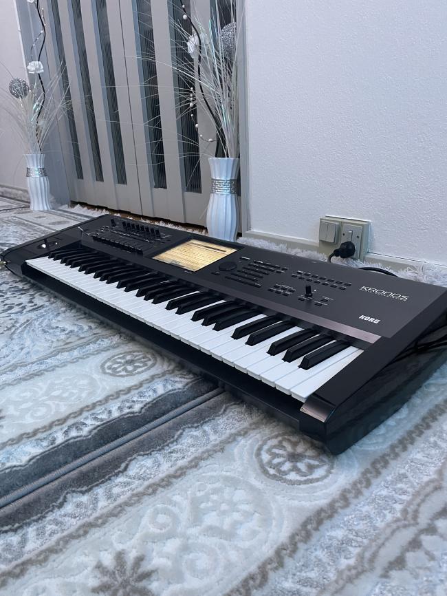 Korg kronos 1